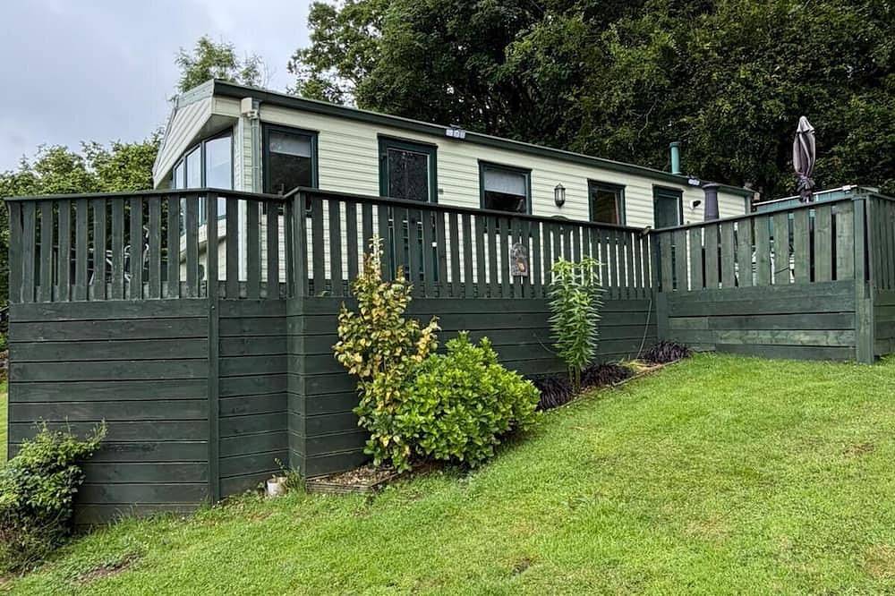 Family & Dog Friendly 2-Bed Caravan, Sleeps 6 in Dumfries und Galloway