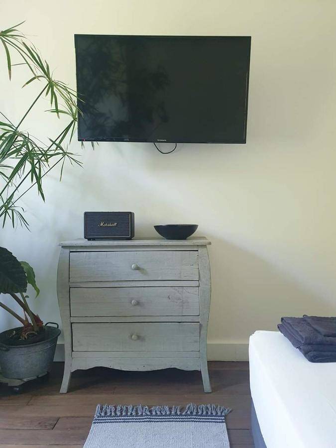 La petite maison du jardin d'Apollon in Dourdan, Essonne