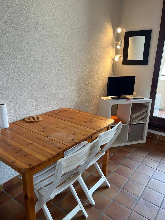 Appartement entier, Two-Bedroom Apartment in Sausset-les-Pins, Côte méditerranéenne (France)