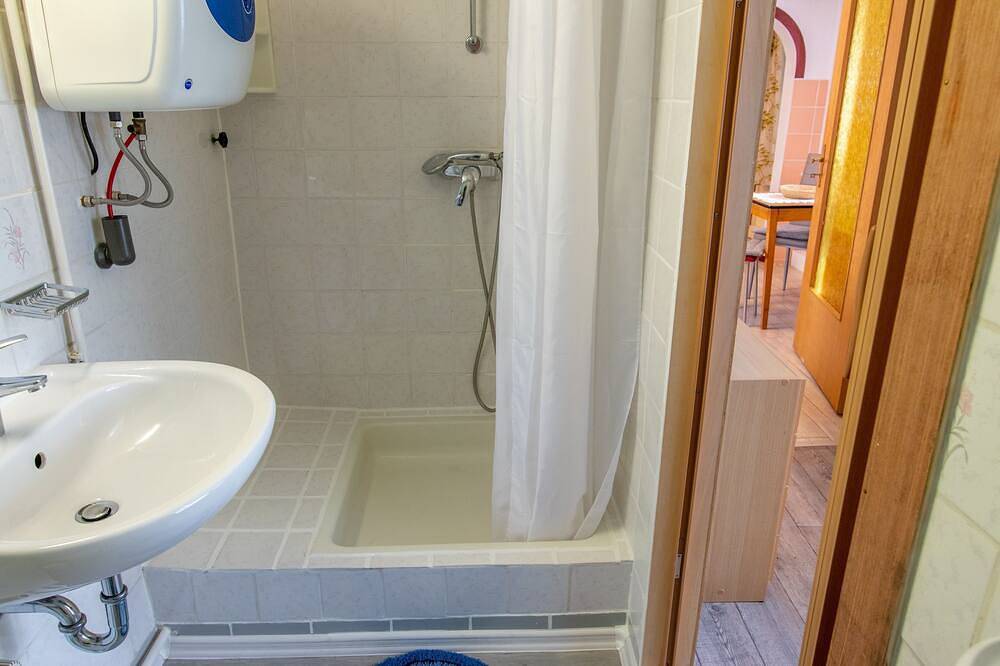 Ganze Wohnung, Ferienwohnung Wunderwald - Ferienwohnung in Freest, Vorpommern Greifswald