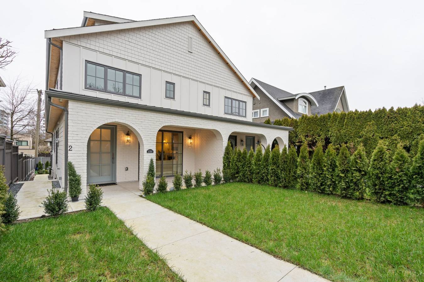 Elegant 4Br Home | Central Vancouver Stay in Vancouver, Columbia Britannica