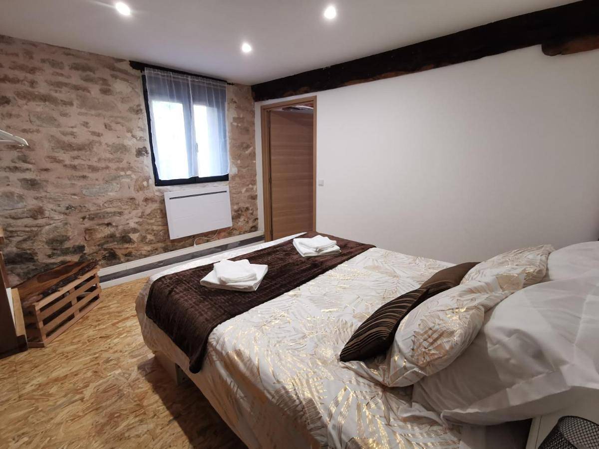 One-Bedroom House in Chamboulive, Région de Tulle