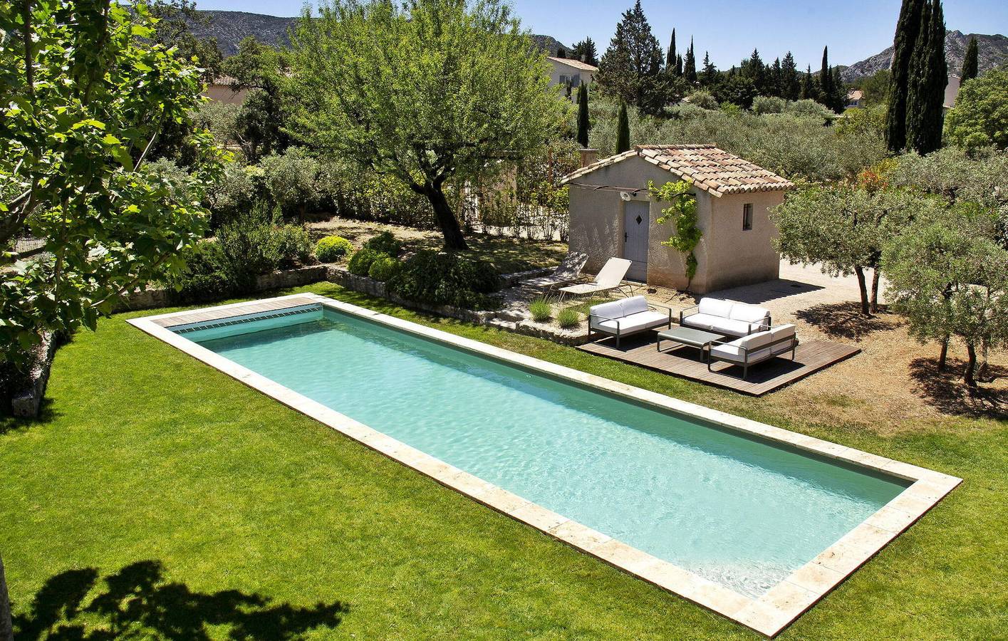 Escapade à Eygalières : Appartement spacieux avec piscine et parking in Eygalières, Région d'Arles