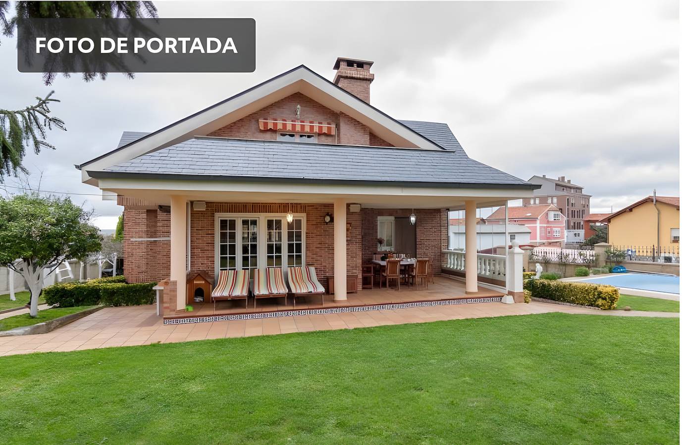 'Alojamientos Marte Habitación 6' con terraza y jardín compartidos in Torrelavega, Costa de Cantabria