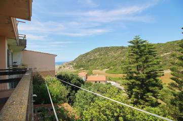 Gîte pour 6 personnes, avec balcon dans Portu Maga