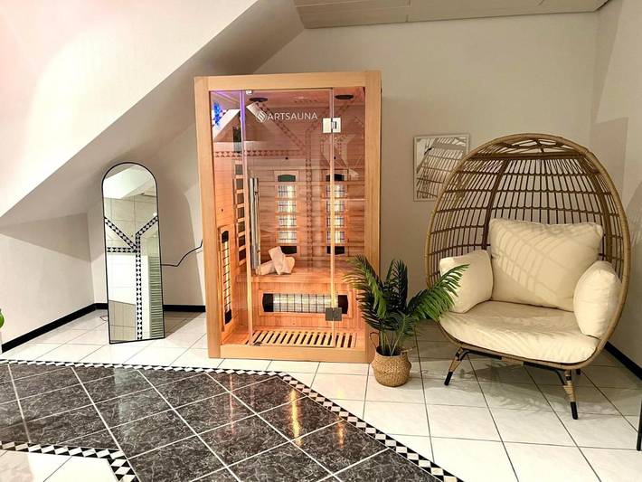 Ferienwohnung für 8 Personen, mit Ausblick und Sauna sowie Terrasse in Künzell - 2