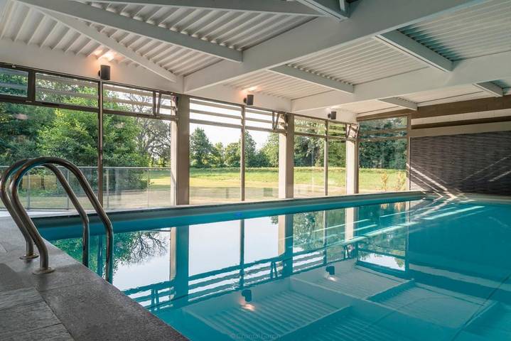 Hôtel pour 3 personnes, avec jardin ainsi que piscine et vue à Tilques