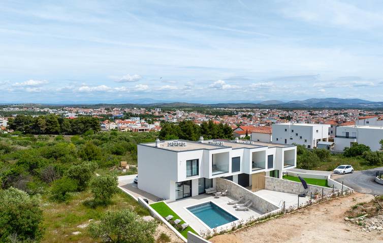 Location de vacances pour 6 personnes, avec jardin et terrasse à Vodice - 2