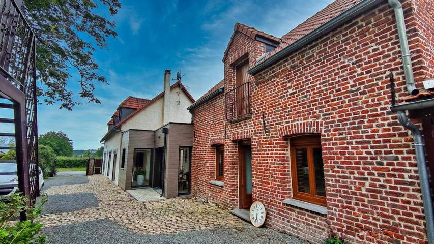 Gîte pour 2 personnes, avec jacuzzi ainsi que terrasse et jardin à Gommegnies