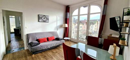 Gîte pour 5 personnes, avec vue, adapté aux familles dans Office De Tourisme De Troyes