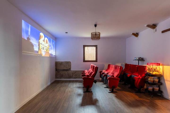 Casa rural para 11 personas, con vistas y jardín además de piscina y balcón en Provincia de Guadalajara - 2