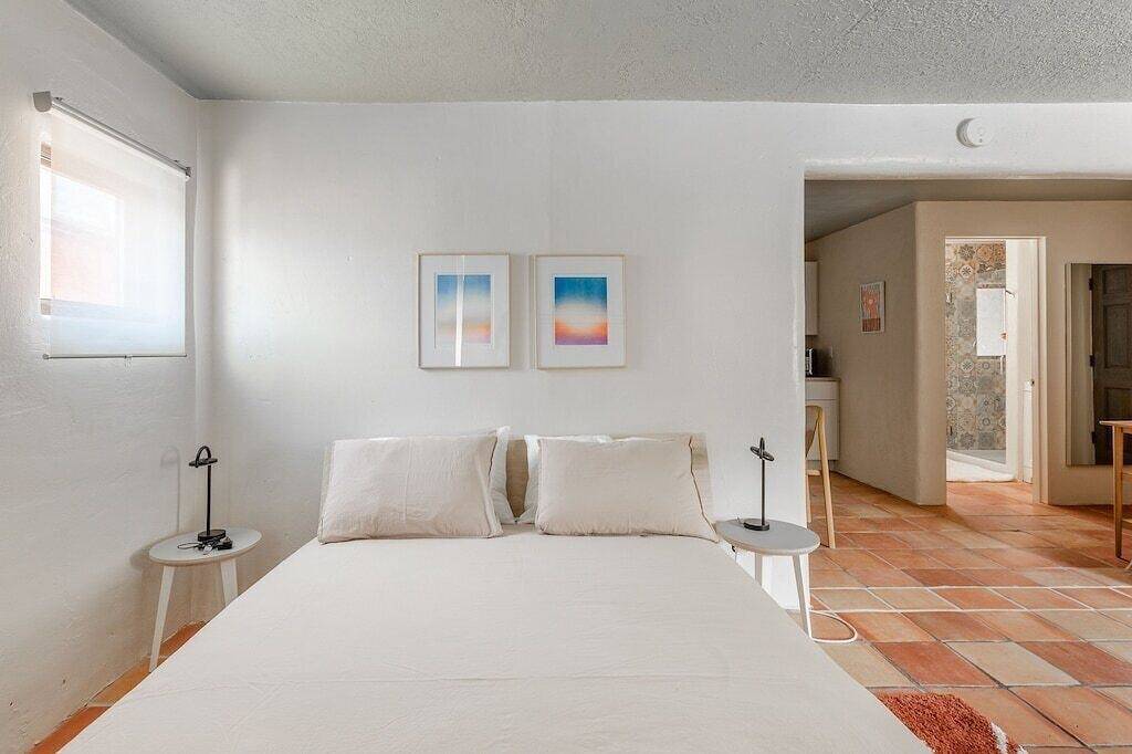 Ganze Wohnung, Modern and Cozy 1B - Heart of Railyard District in Santa Fe, Santa Fe County