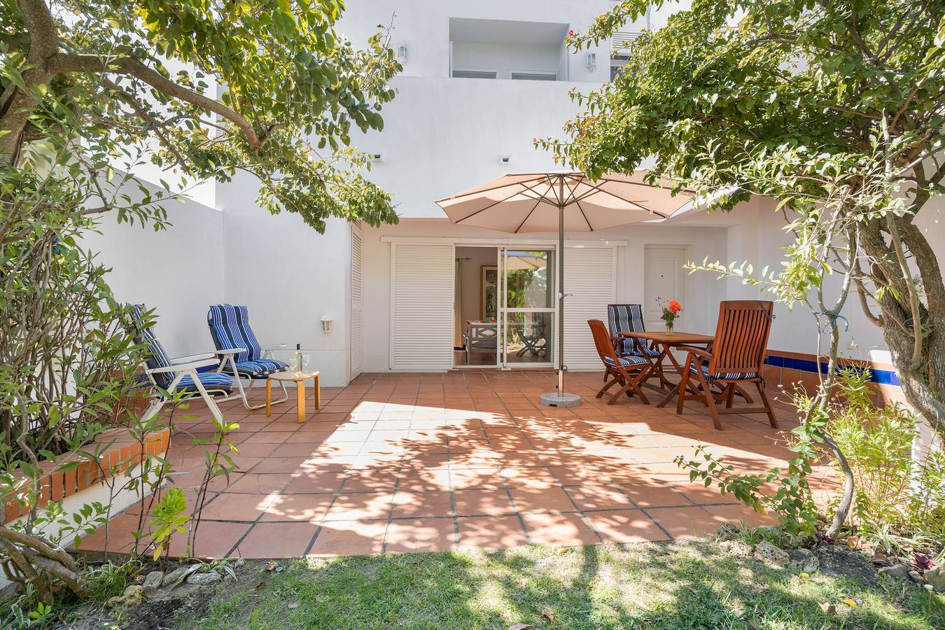 Villa 'Camaleón' mit Gemeinschaftspool, Wlan und Klimaanlage in Novo Sancti Petri, Chiclana de la Frontera