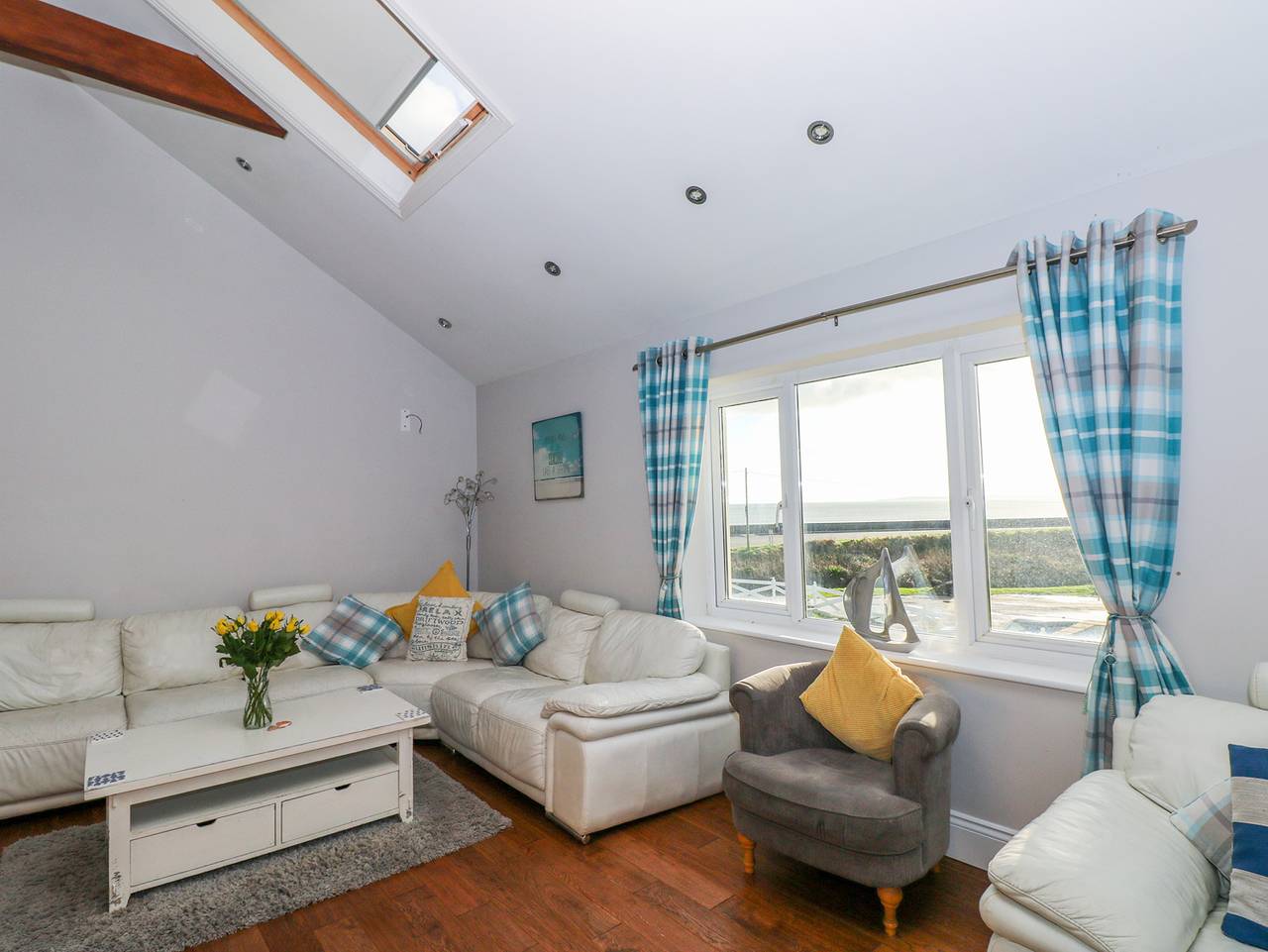 Swn y mor in Amroth, Pembrokeshire