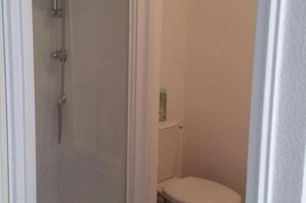 Apartamento entero, Sudio + terrace 8m² center, beaches, south & parking in Anglet, Region de Bayona