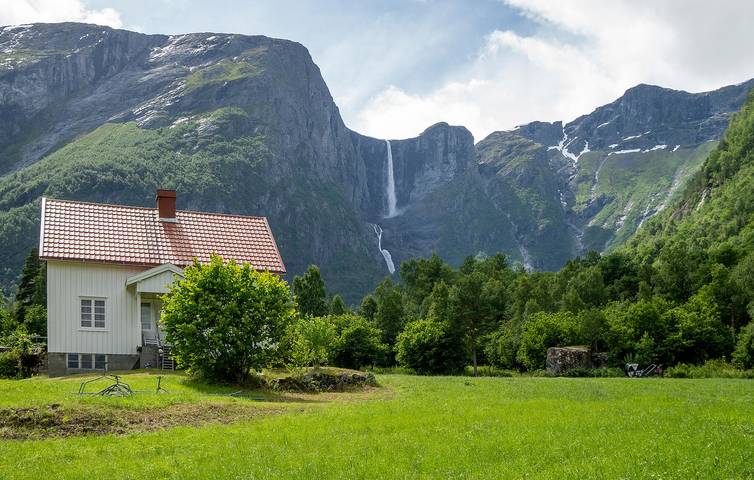 Ferienhaus für 9 Personen, mit Garten und Terrasse sowie Ausblick, mit Haustier - 1