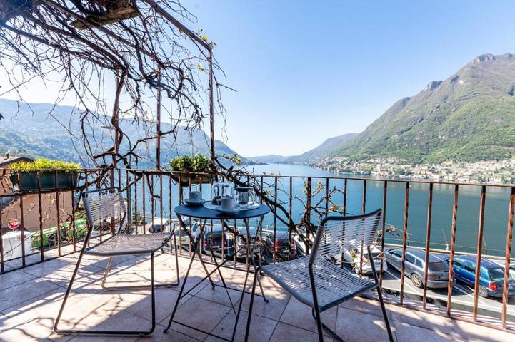 Maison d’hôte pour 2 personnes, avec vue ainsi que vue sur le lac et terrasse à Pognana Lario