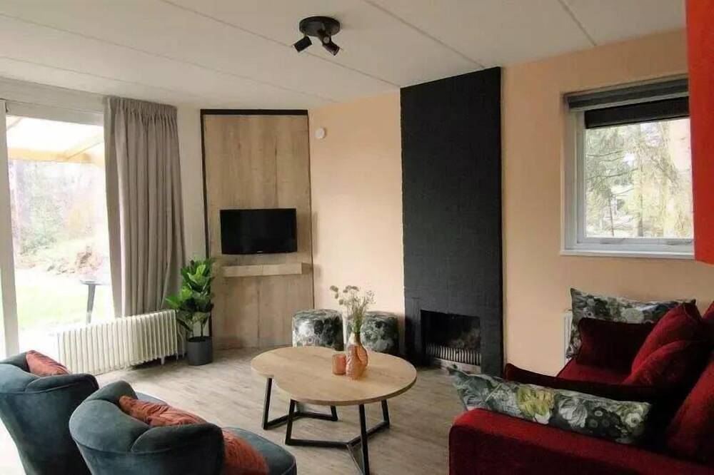 Kraanvogel bungalow sleeps 6 in Friesland