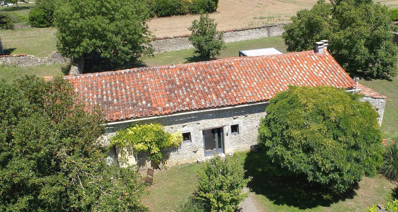Domaine les Grands Vents - Gite La Bergerie in Chervettes, Région de Saint-Jean-d'Angély