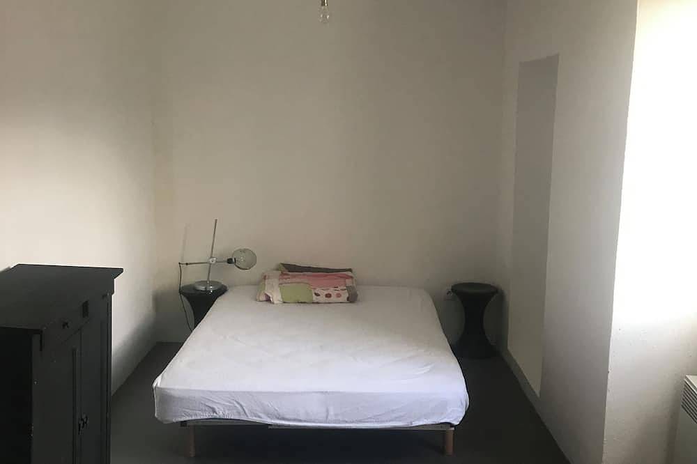 Typical village house with swimming pool and large garden with exceptional view in Olmo, Corte und Umgebung