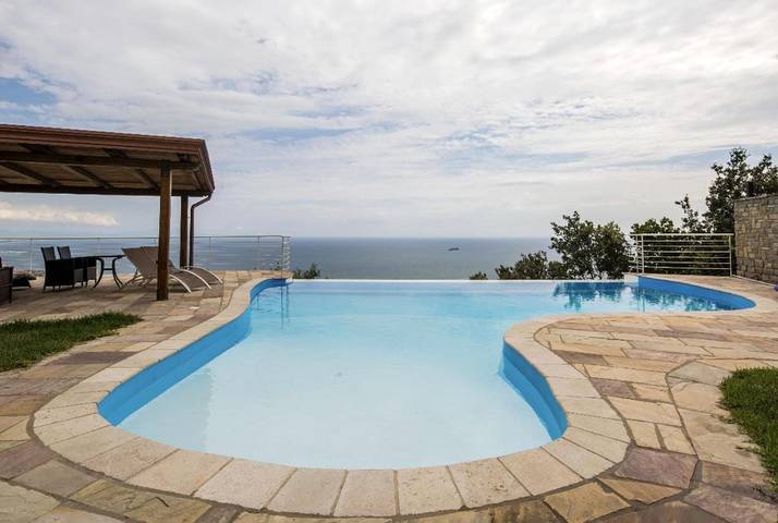 Casa vacanza per 4 persone, con panorama e giardino nonché piscina - 1