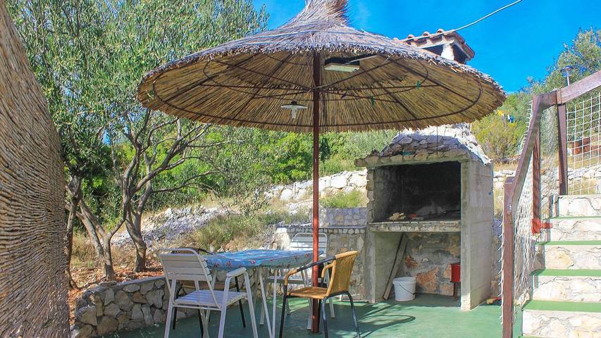 Ferienhaus für 4 Personen, mit Terrasse in Tkon