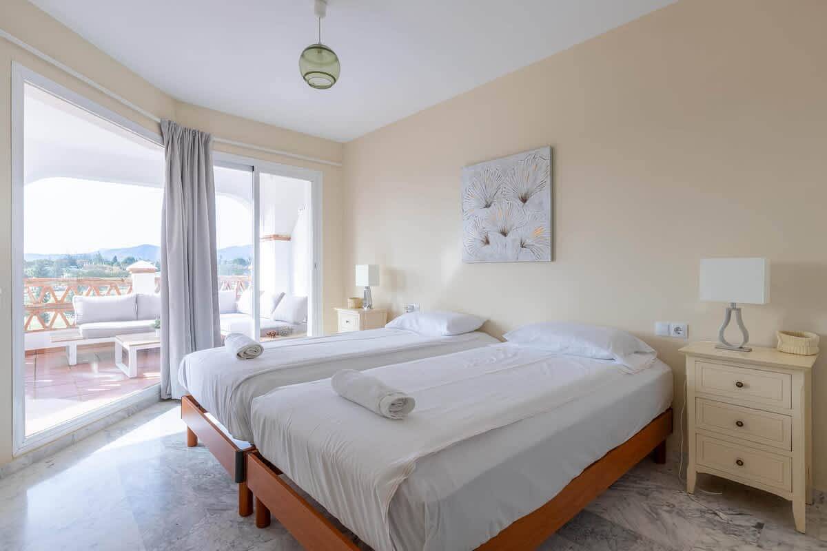 Geheel appartement, Golfer's dream apartment by Costarentals in Mijas Golf, Mijas