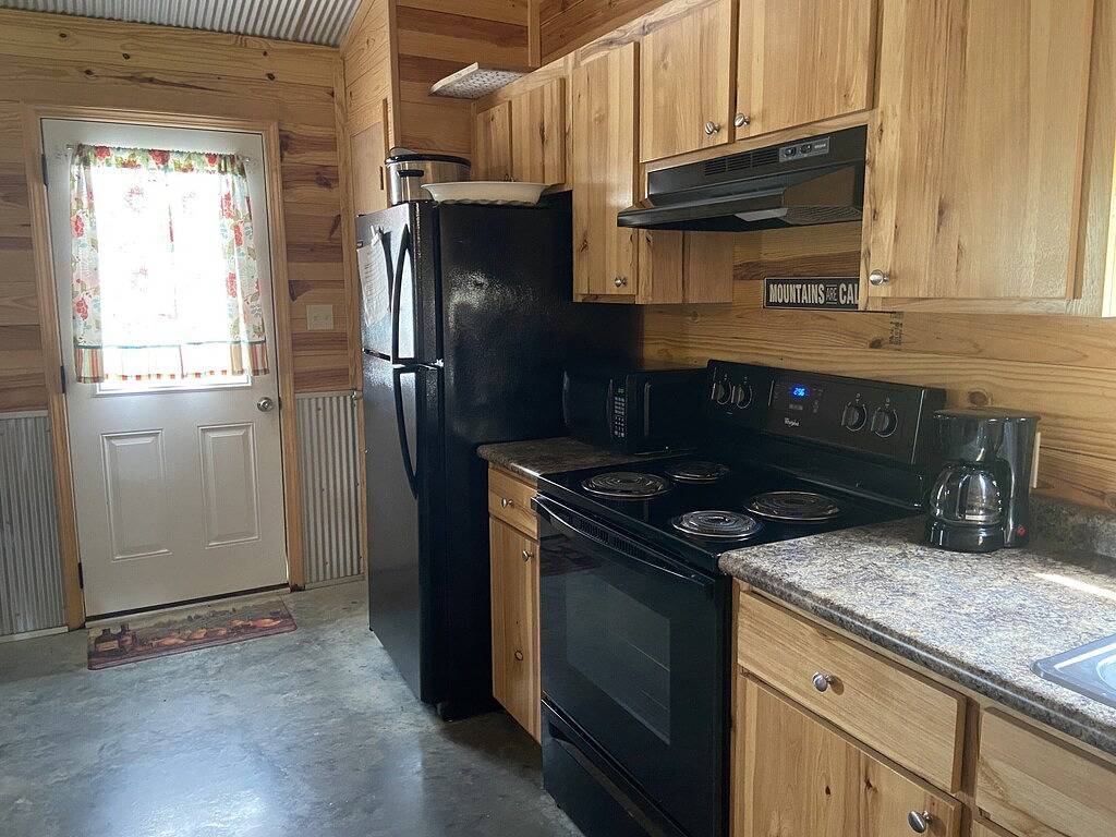 Grizzly Cabin. Roku Tv & Star Gazing. No Pets are allowed in Ouachita National Forest