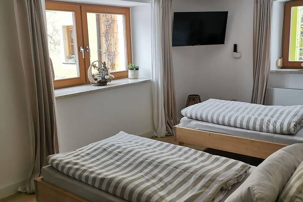 Ganze Wohnung, Fewo Gartenblick mit Pool und Kinderspielplatz in Malter-Paulsdorf, Dippoldiswalde