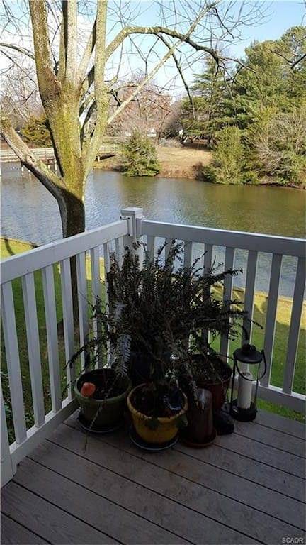 Ganze Wohnung, Gleichbleibende 5-Sterne-Bewertung! Lakefront 2-stöckige Wohnung, 3 Blocks zum Strand und Promenade in Rehoboth Beach, Sussex County (Delaware)