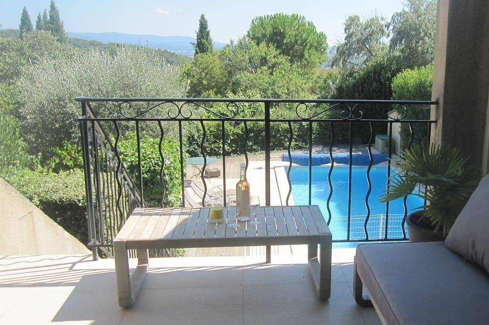 Villa en el corazón de Eguilles, vista excepcional, piscina, a 10 min de Aix en Provence in Éguilles, Region de Aix-en-Provence