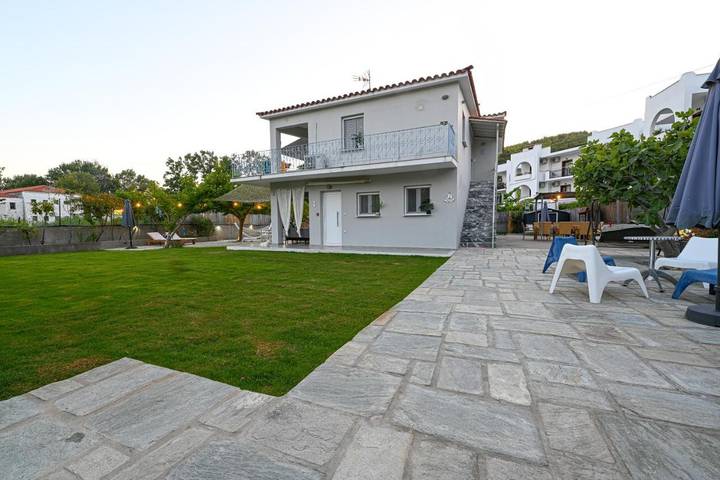 Holiday rental for 4 people, with Balcony and Terrace as well as Garden and View in Skiathos