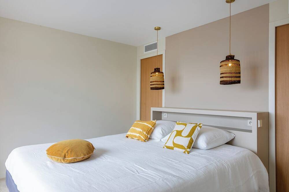 Villa Allegria with 6 bedrooms, swimming pool and sea view in Alata (Corsica), Ajaccio e dintorni