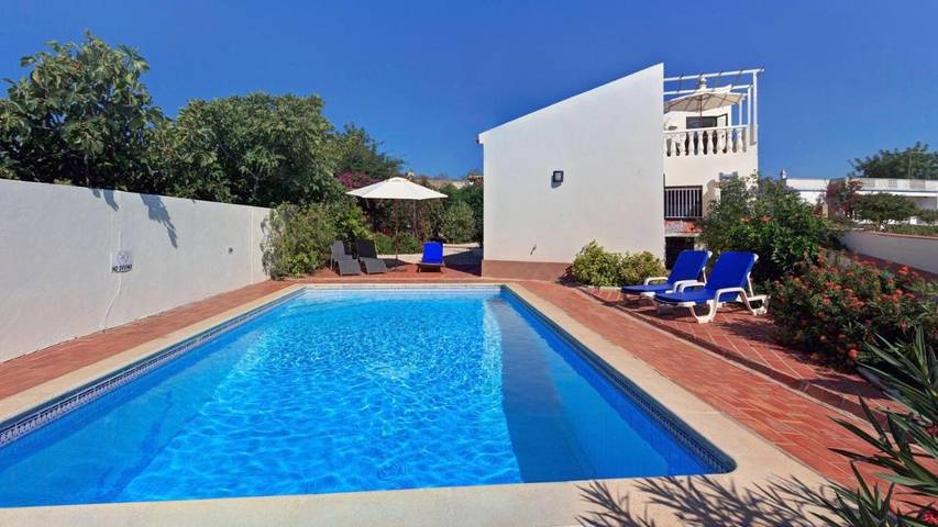 Casa de férias para 9 pessoas, com piscina e jardim e ainda vista em Boliqueime
