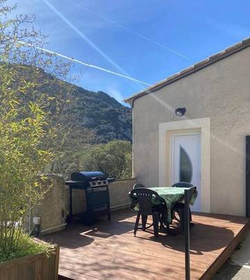 Gîte pour 4 personnes, avec terrasse, animaux acceptés à Saint-Guilhem-le-Désert