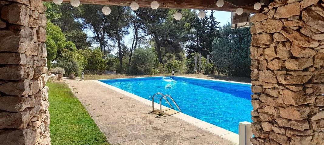 Location de vacances pour 2 personnes, avec piscine et jardin à Châteauneuf-le-Rouge - 3