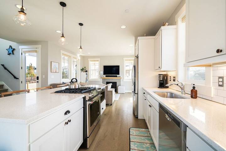 Vacation rental for 8 people, with hot tub and pool as well as balcony in Chelan