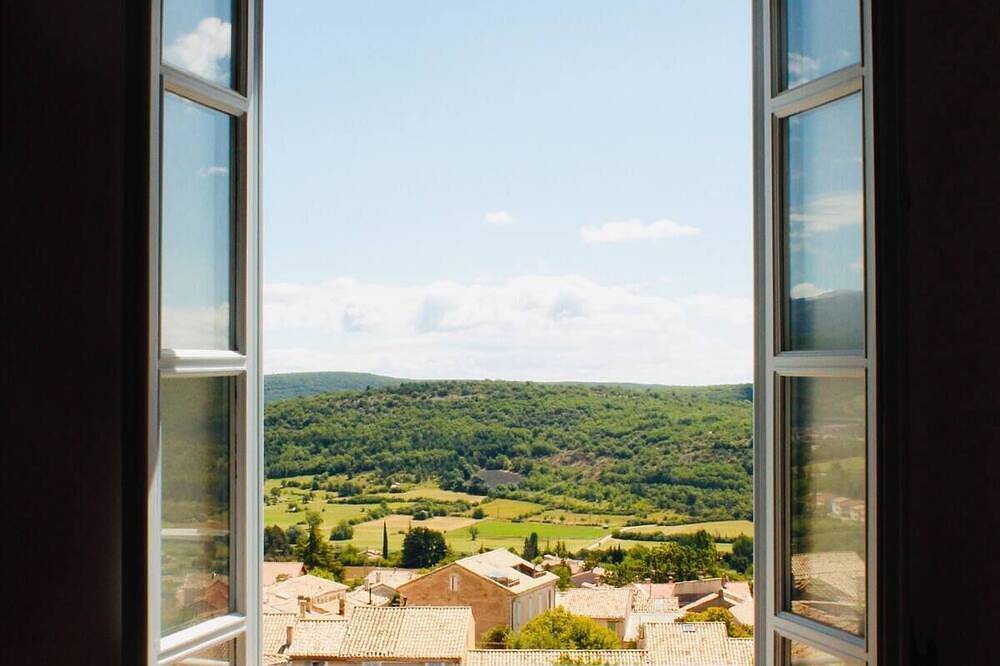 Maison de Ramparts du 17e Avec Jacuzzi in Banon, Forcalquier region