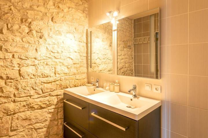 Location de vacances pour 8 personnes, avec piscine ainsi que jardin et vue, animaux acceptés à Trentels - 2