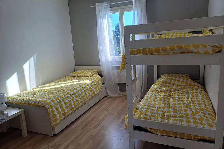 Sympathique Maison Mitoyenne, Quartier Calme Dans Village de Montpezat in Montpezat (Languedoc-Roussillon), Nimes region