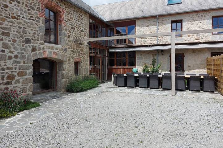 Maison de vacances pour 25 personnes, avec jardin ainsi que jacuzzi et sauna