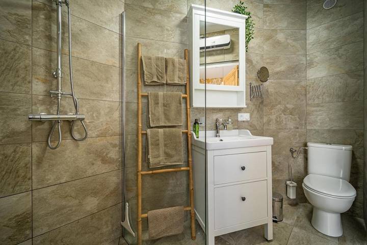 Gîte pour 2 personnes, avec vue dans Frontonas - 4