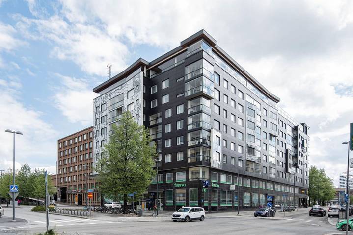 Ganze Wohnung, 1Br & Balcony next to Railway Station in Downtown in Pirkanmaa