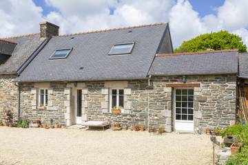 Gîte pour 4 personnes, avec jardin, animaux acceptés à Peumerit