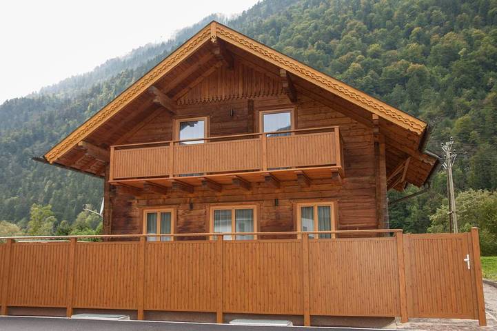 Ferienhaus für 12 Personen, mit Balkon und Garten sowie Sauna am Traunsee