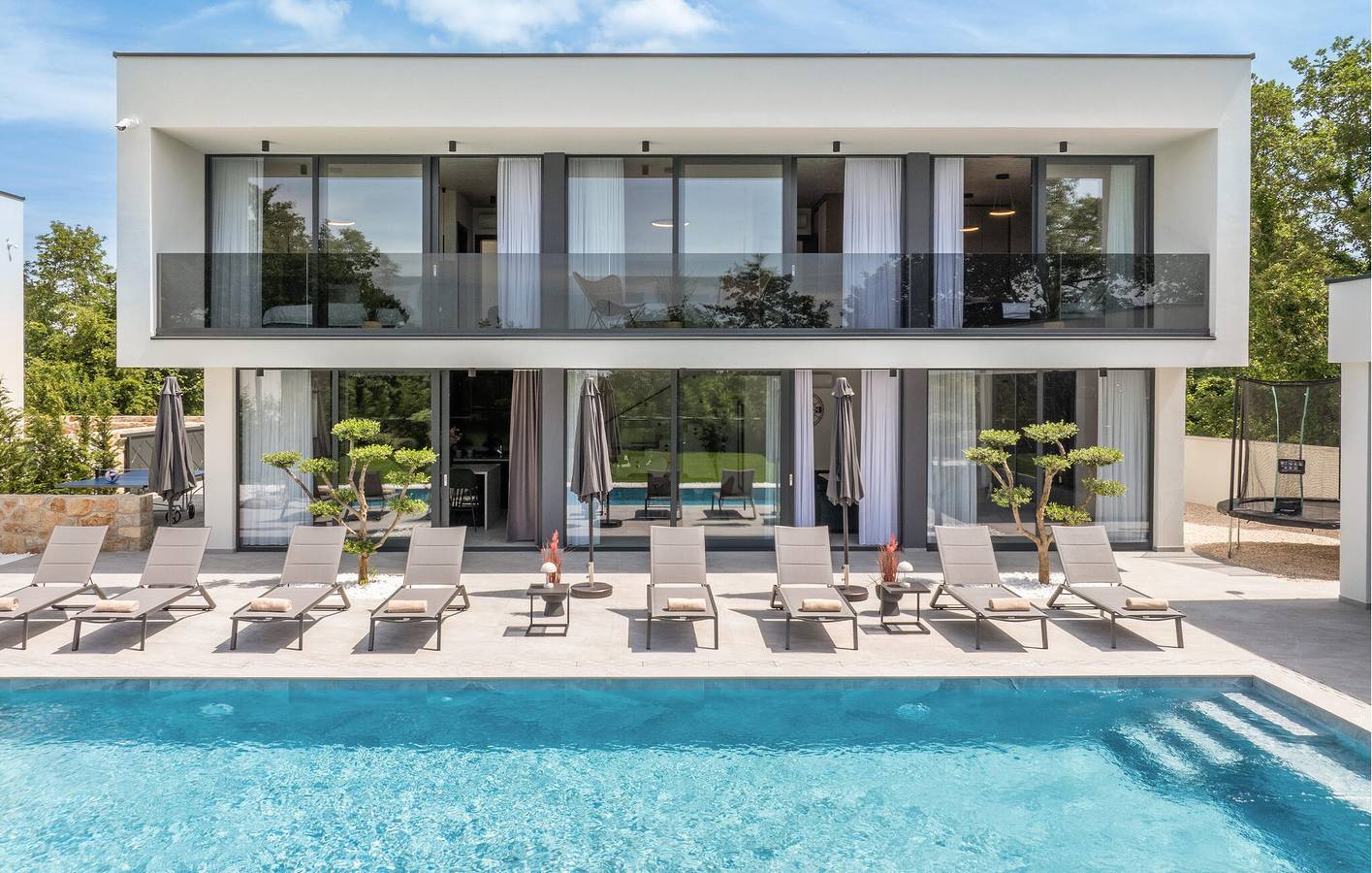 Geräumige, ca. 23 m² große Wohnung mit Pool, Terrasse und WLAN-Zugang in Žminj, Zentralistrien