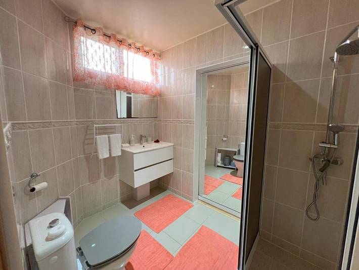 Location de vacances pour 4 personnes, avec jardin ainsi que vue et terrasse dans Papara - 4