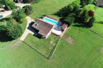 Gîte pour 6 personnes, avec jardin ainsi que piscine et terrasse, animaux acceptés à Saint-Rémy (Dordogne)