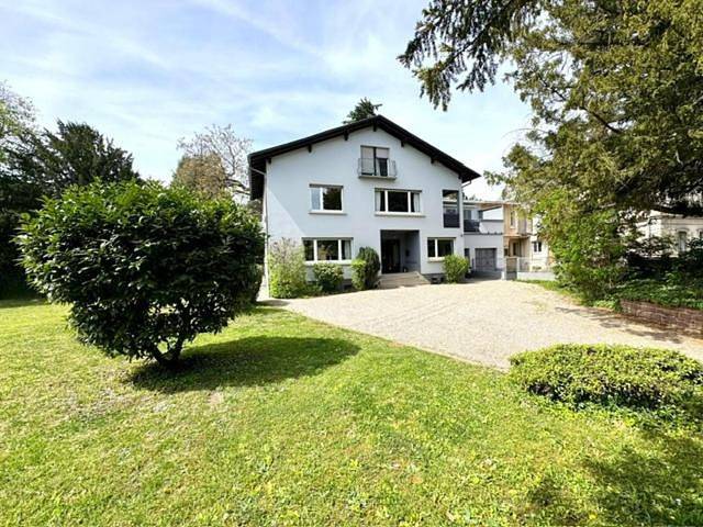 Villa für 14 Personen, mit Balkon und Terrasse sowie Garten und Sauna in Colmar