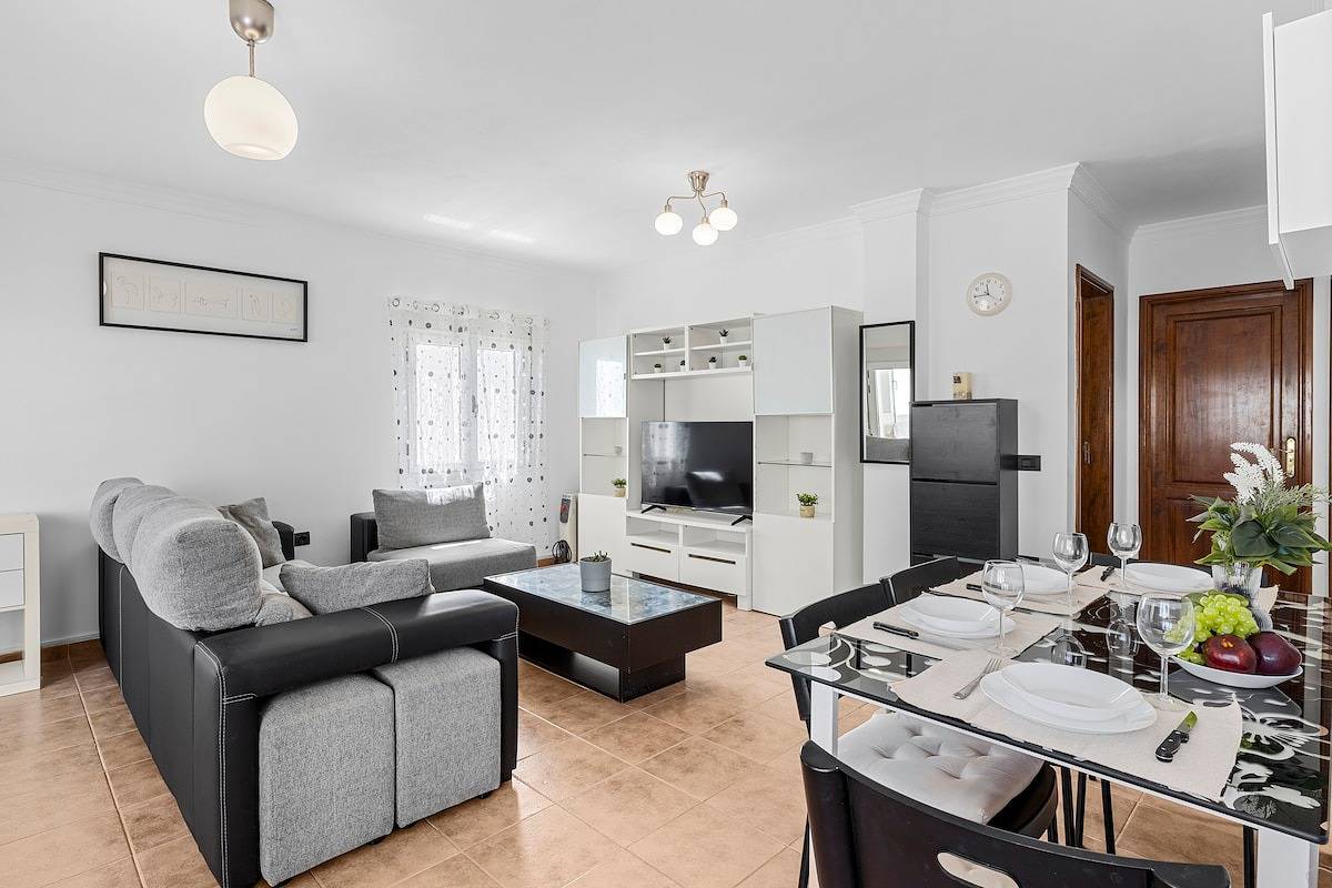 Ganze Wohnung, Ferienwohnung für 4 Personen mit Terrasse in Playa Honda, San Bartolomé